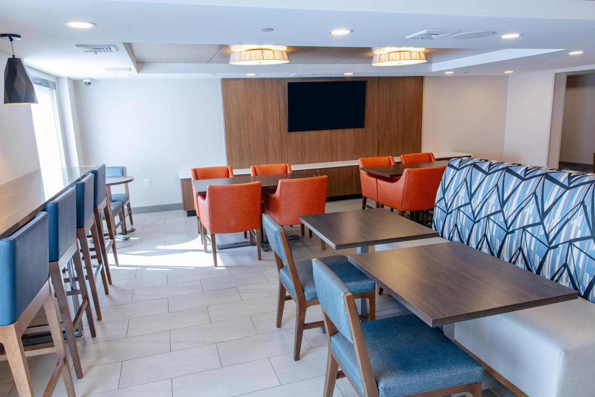 Holiday Inn Express - Neptune By Ihg מראה חיצוני תמונה