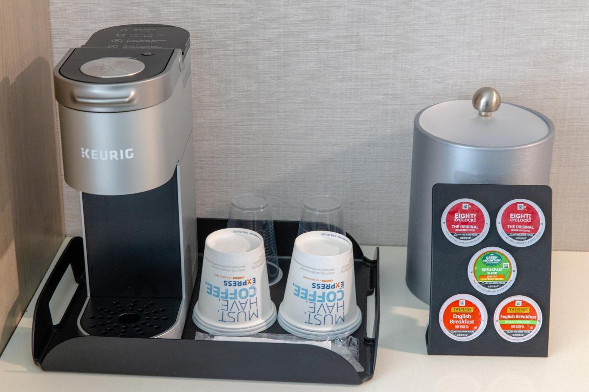 Holiday Inn Express - Neptune By Ihg מראה חיצוני תמונה