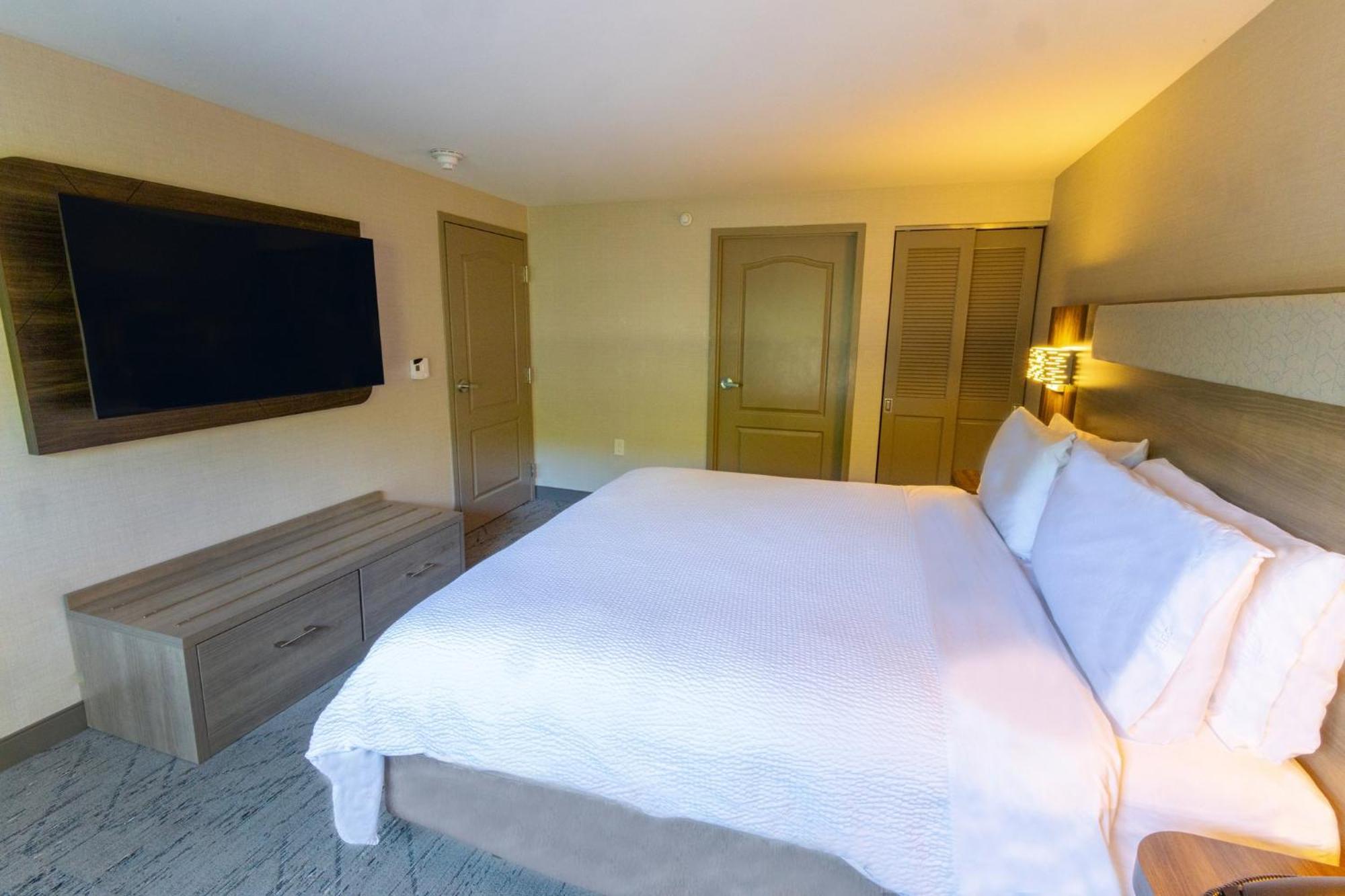 Holiday Inn Express - Neptune By Ihg מראה חיצוני תמונה